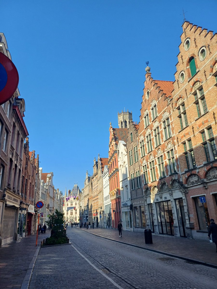 Cemreeee7's tweet photo. Brugge🤍 https://t.co/rxXilyROlc