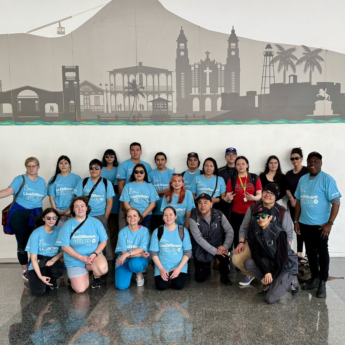 LiveDiff's tweet image. Thank you @westjet for making this Build possible for #youthvolunteers from the Bunibonibee, Sapotaweyak and Nisichawayasihk Cree Nations. Many had their first ever flying experience! ✈️ #LiveDifferent #WestJet #Buildsprogram #connections #indigenousyouth #indigenoushistorymonth