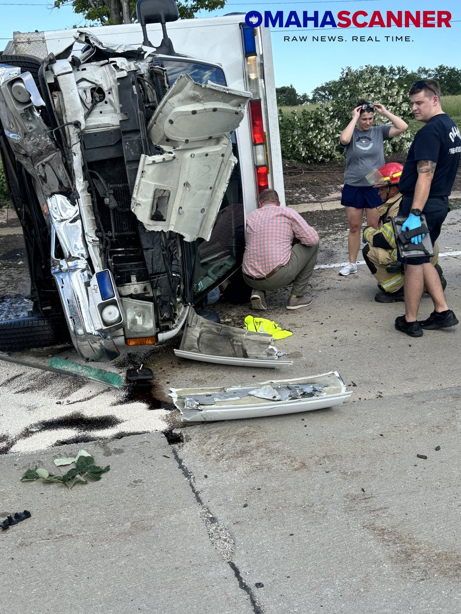 omaha_scanner's tweet photo. 📸: Midwest Medical Ambulance was stolen from Immanuel Hospital and later wrecked out at 72nd and Country Club. The 60s male suspected driver of the ambulance is possibly ETOH and has multiple fractures. OFD transported him Code 3 Trauma to Nebraska Medicine. https://t.co/OnyvldL2Wa