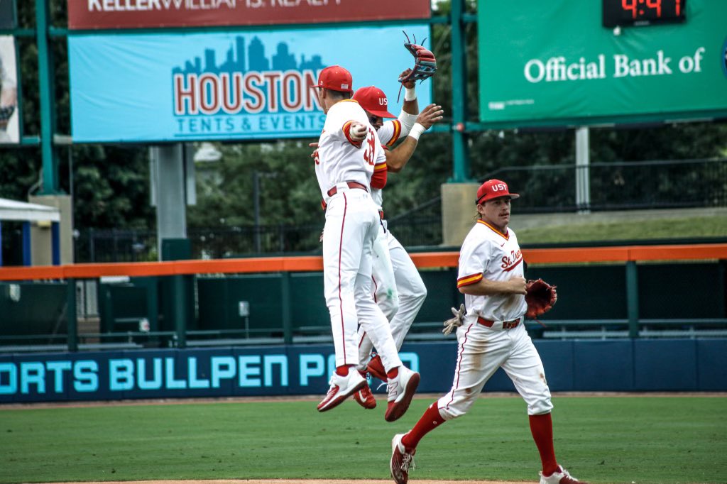 Dacota Kauffman (@drk_8) on Twitter photo <a href="/USTCeltsBSB/">UST Baseball</a> got another big time outfield commitment today out of Central Texas 👀 #noflyzone <a href="/USTCeltsBSB/">UST Baseball</a> got another big time outfield commitment today out of Central Texas 👀 #noflyzone