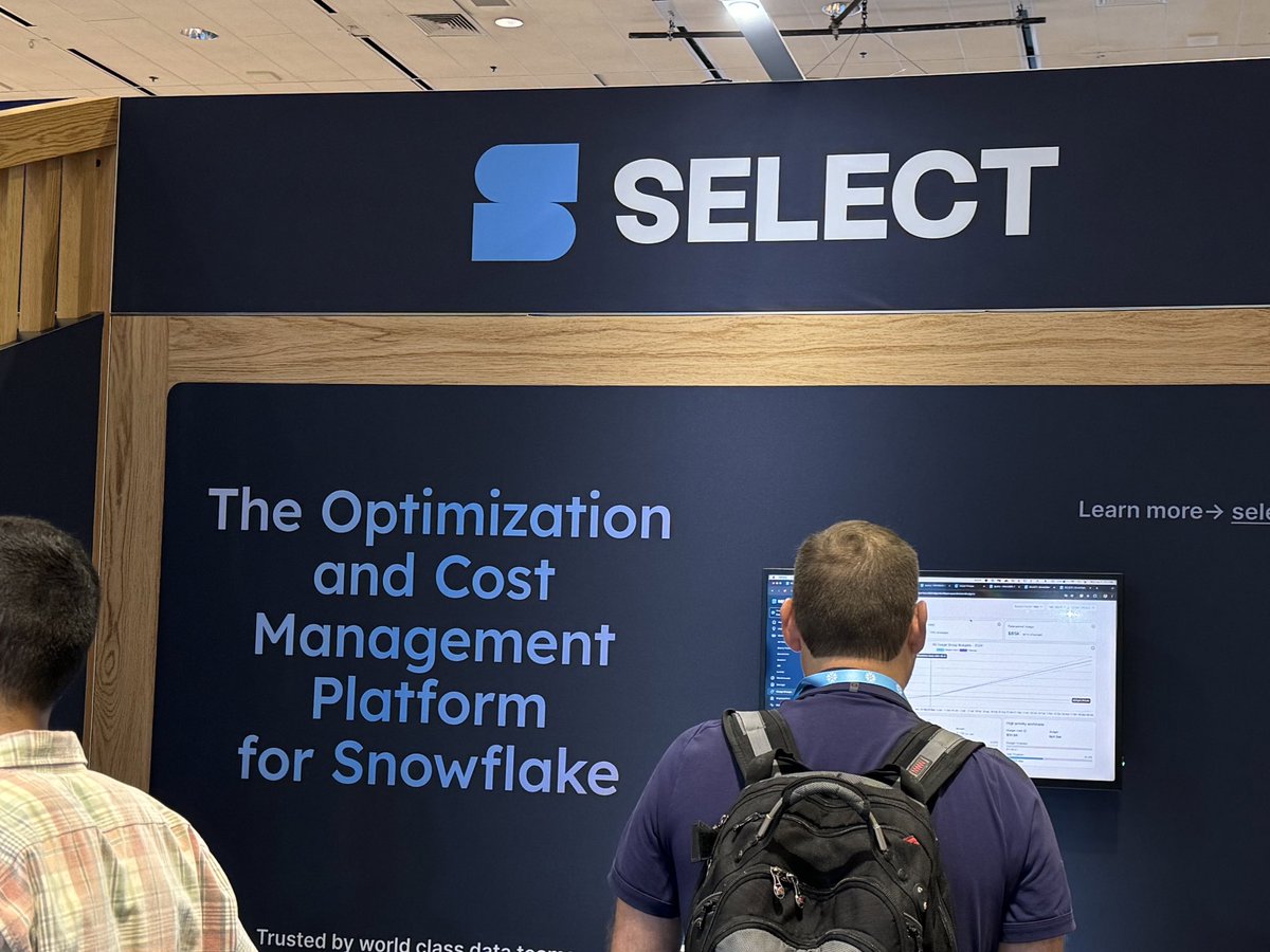 Kevinrobot34's tweet image. select のブースも行ってきました！
日本でも定期的にいいって話聞くけど、実際の画面見せてもらって使いやすそうだしコスト管理捗りそうだなと実感しました！
日本帰ったら無料トライアル試さないと
#SnowflakeSummit #DataCloudSummit