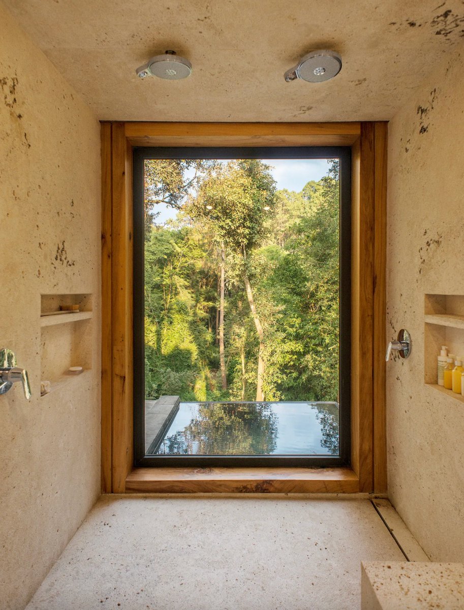 AD México tweet media