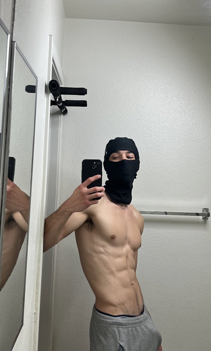 147Apollo's tweet photo. Quick lil bathroom pump #onlyfans #onlyfanscreator #sellingcontent https://t.co/p3QKzvn5UP