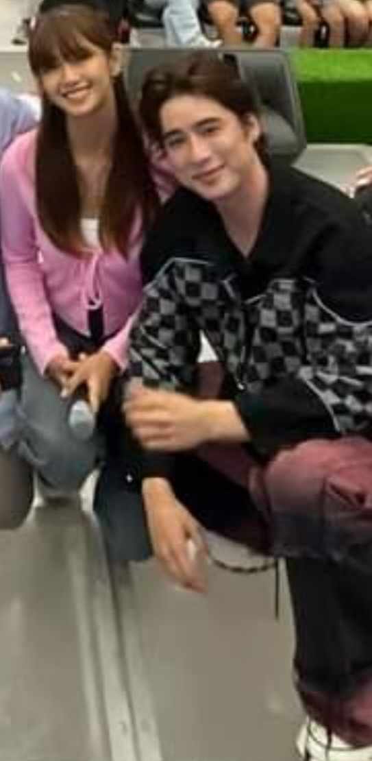 __darwengg's tweet photo. Team #WWWSKPH in SM Masinag
#KaoJC
#RonMar Duo
#KaoriOinuma
#JCAlcantara
#KimPau
What You See. Vs What I see https://t.co/9UOrtDLHEa