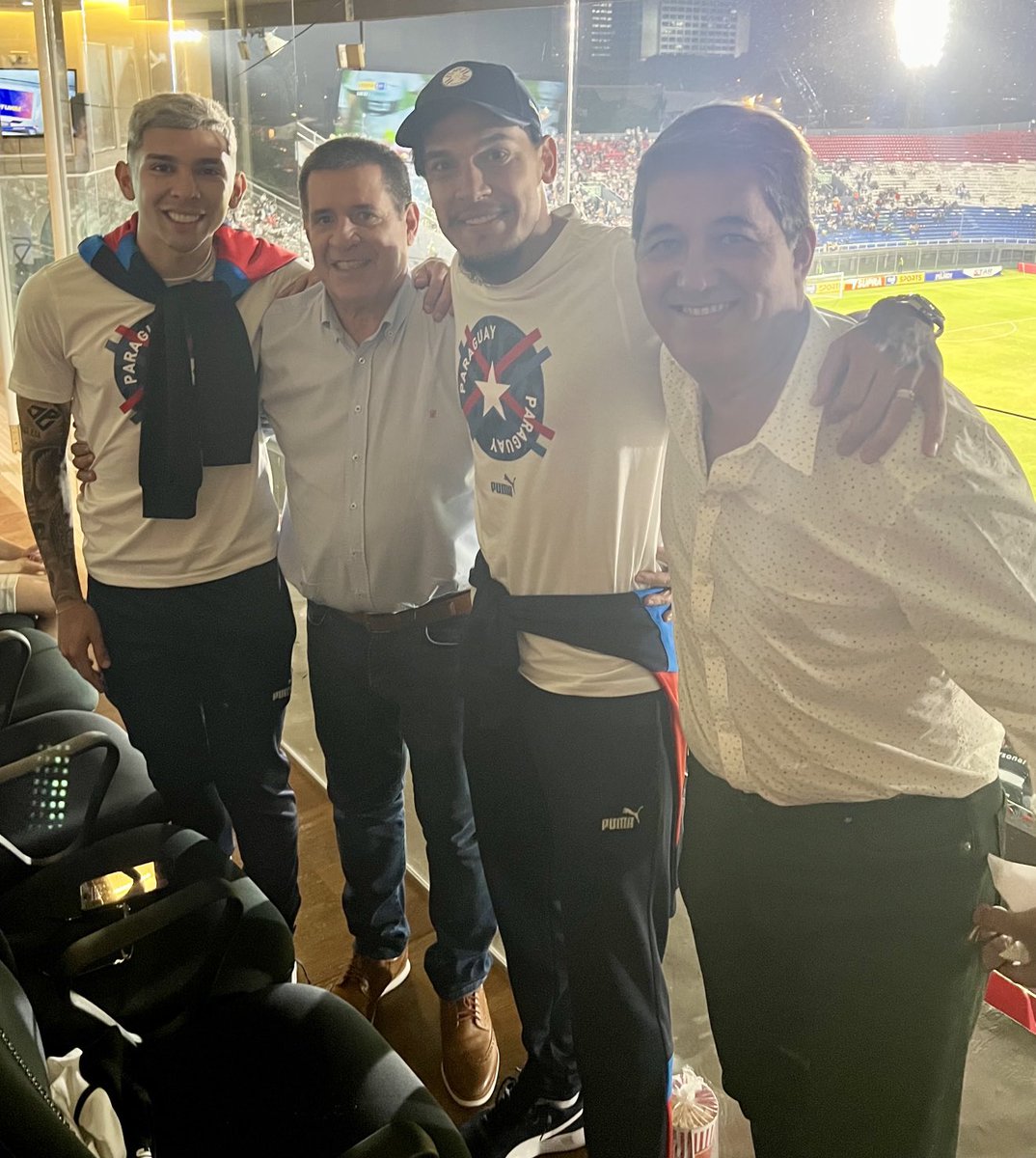 CarlosGugg's tweet photo. Visita de multi Campeones 🏆🙌🏻 https://t.co/B52ADNBny6