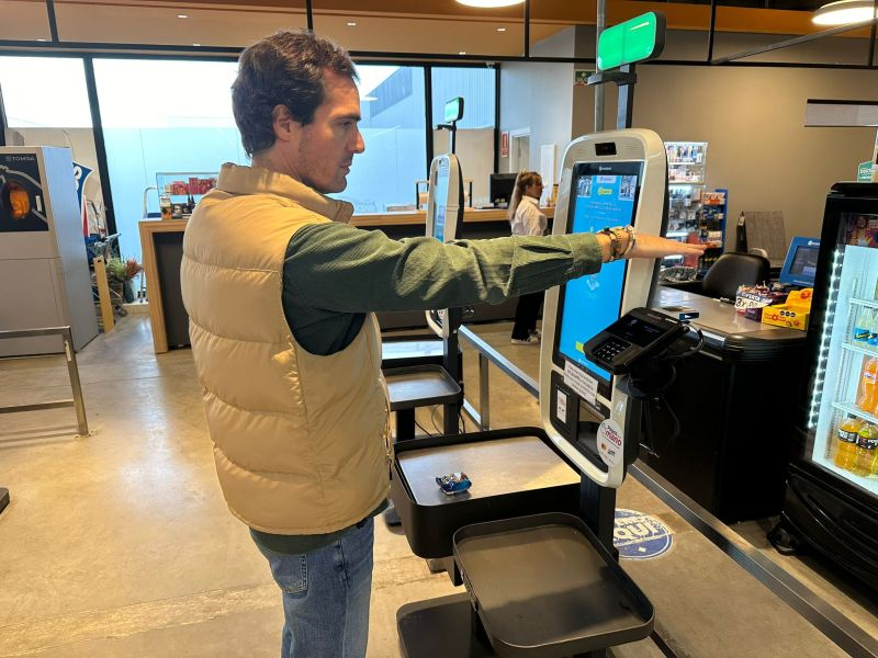 ¿Es #China 🇨🇳? No. @mastercard lanzó Pagos Biométricos con la Mano en Uruguay 🇺🇾

mastercard.com/news/latin-ame…