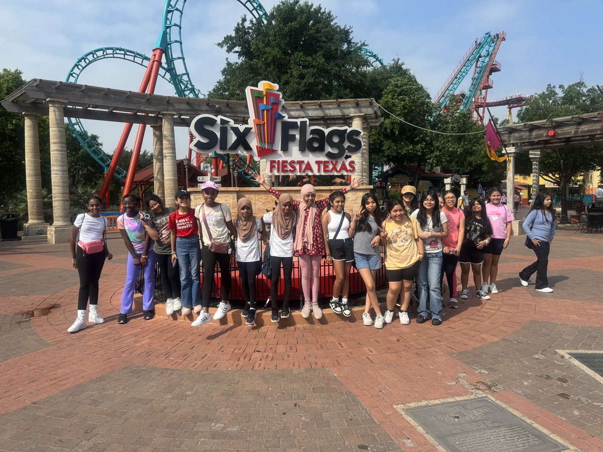 Janet_E_Romo's tweet photo. Bittersweet day saying goodbye to our 2023-2024 5th grade class. We are going to miss them all. A few weeks ago we celebrated them with a trip to Six Flags. @CunninghamHisd https://t.co/6TJAL98ukh