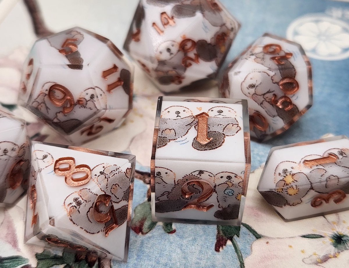 Sinnamon Roll Dice 🐶 tweet media