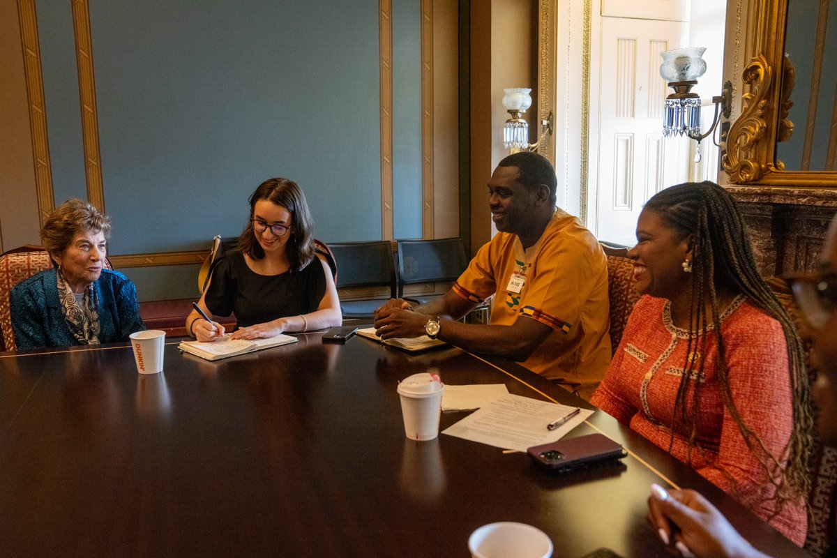 RepCori's tweet photo. Today, I met with leaders from the Afro-Indigenous Garífuna community, facing violent human rights abuses by the Honduran government &amp; U.S. institutions.

They were able to join me to reintroduce a resolution to affirm their rights &amp; condemn systemic violence against them. https://t.co/k68KrPsEL3