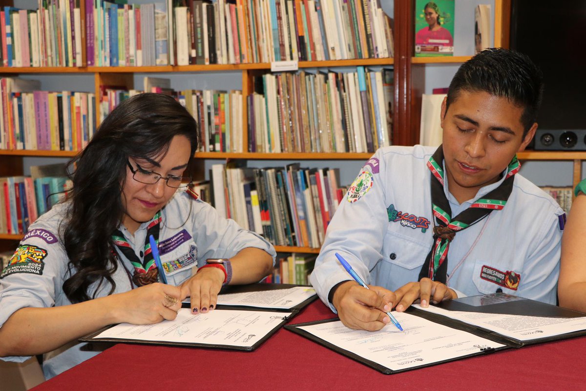 melnavs's tweet photo. Me da un enorme gusto celebrar este convenio de colaboración entre la @IgualdadGobPue  y la Asociación de Scouts de México A.C (@scoutsdemexico), para unir fuerzas en la elaboración de un protocolo de atención y sanción del hostigamiento sexual, así como brindar capacitación 🧵 https://t.co/8zfriUTe2G