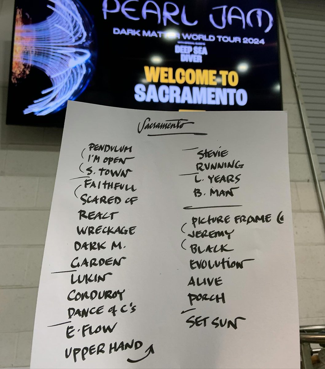 Pearl Jam tweet media