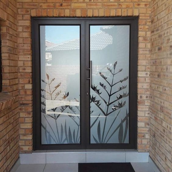 MercyMediaGrou1's tweet photo. Enhance privacy and aesthetics with our window frosting services for industrial and residential spaces, as well as our window tinting services for cars.  

Call/WhatsApp: 0613013437 ☎
Email: Info@mercymediagroup.co.za 📧

 #WindowFrosting #WindowTinting #homeart #windowfrost https://t.co/pKJ04feibl