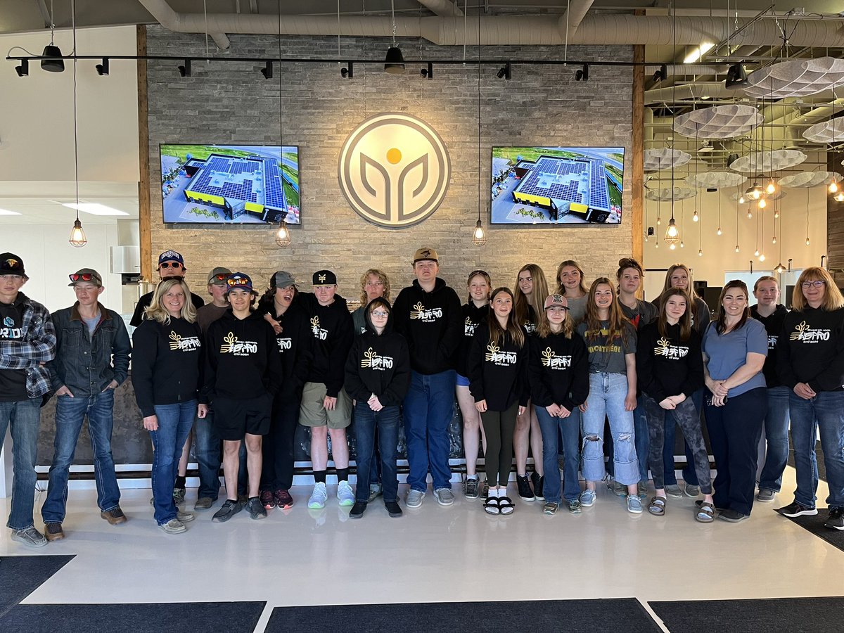 N_Neubauer's tweet photo. Thank you to @PIPInternation1 and @LethCollege for welcoming our students into your facilities to explore the exciting world of agriculture! Together, we can #igniteminds and #forgefutures for our students! @PrairieRoseSD8 #AgPro https://t.co/4PmK0eMt9R