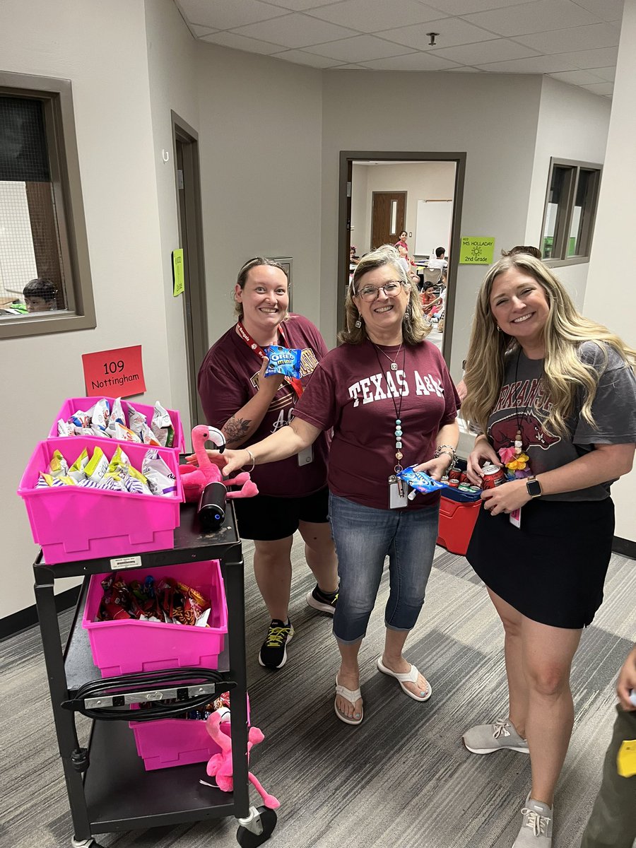 TeachLancaster's tweet photo. It’s another great day at KSAT! The woot woot wagon made its first appearance today. Happy KSAT teachers makes for happy KSAT students. #ksat2024 @katyisd https://t.co/ypPFWHxxr9
