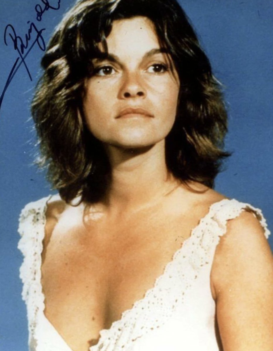 djsvenlove's tweet photo. Jacqueline Bisset ou Genevieve Bujold ? 
Choix mortel. Entre les deux, mon cœur balance à jamais. https://t.co/2kbrgwhfm7