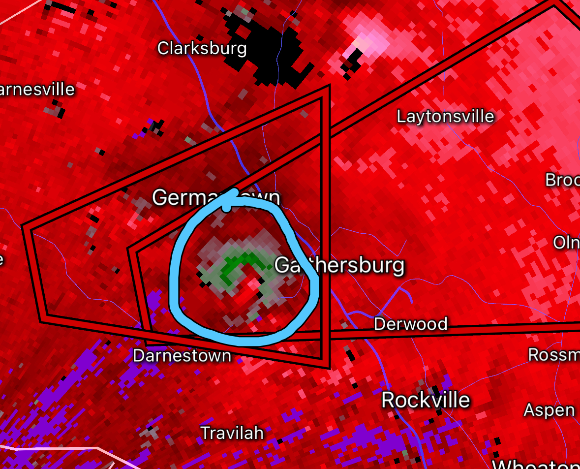 7NewsDC's tweet photo. If you are in the Gaithersburg area, SEEK SHELTER NOW. A damaging tornado is approaching, according to the National Weather Service. https://t.co/BXZl93ez8L