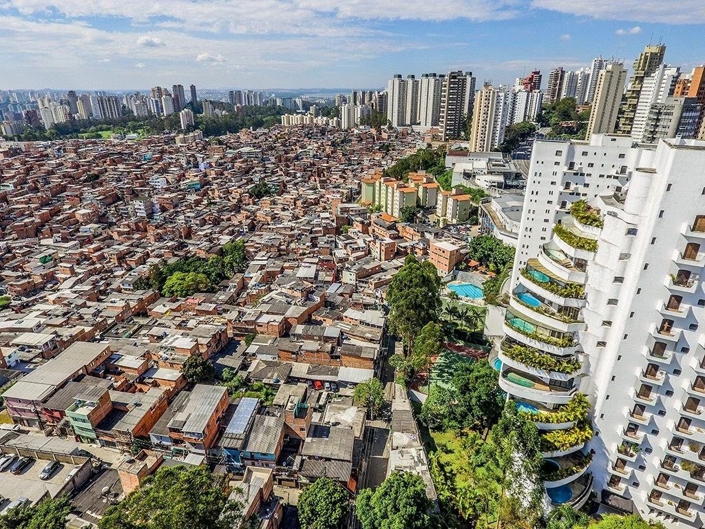 ItalianChef2's tweet photo. @Brunebadelico @IsaiasElias8 @Jef781227 @clarionrox @PrestesSincera E sobre arrecadação agente já tem desigualdade  imensa tá na hora de pegar um pouco dos ricos assim só acho. https://t.co/TjKM4qx8IW