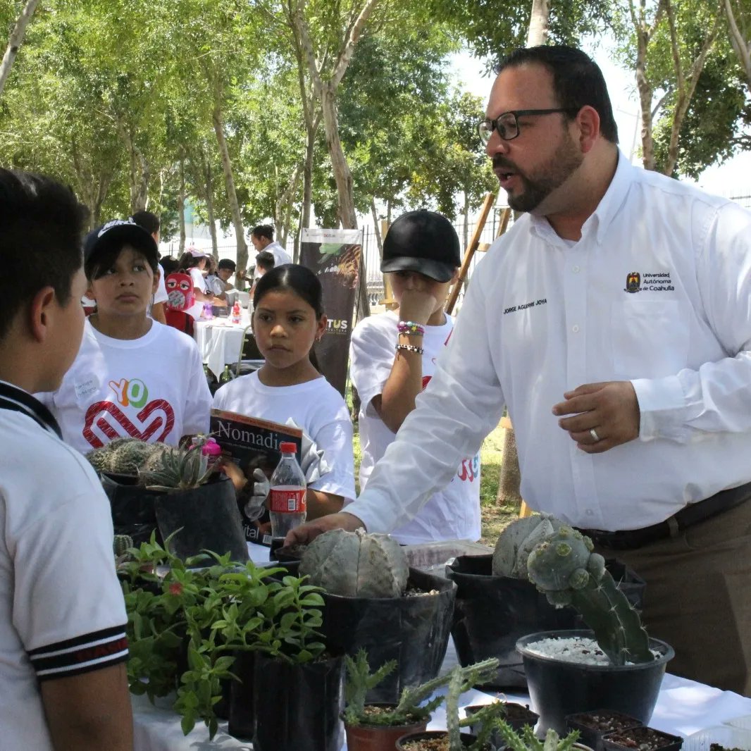 Se conmemora el Día Mundial del Medio Ambiente en el Bosque Urbano 🌳 

Esta mañana se realizó la Feria Ecológica "Somos Amigos del Desierto" organizada por la Dirección de Medio Ambiente Torreón 🌱

#TorreónSiemprePuede 💪