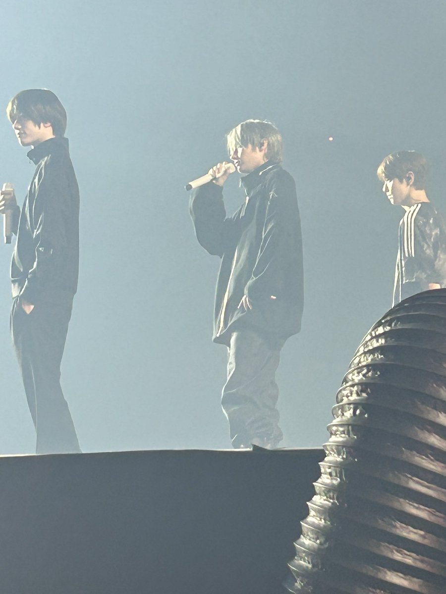 hyukaful's tweet photo. my star kai https://t.co/wR3PKZ4Uxa