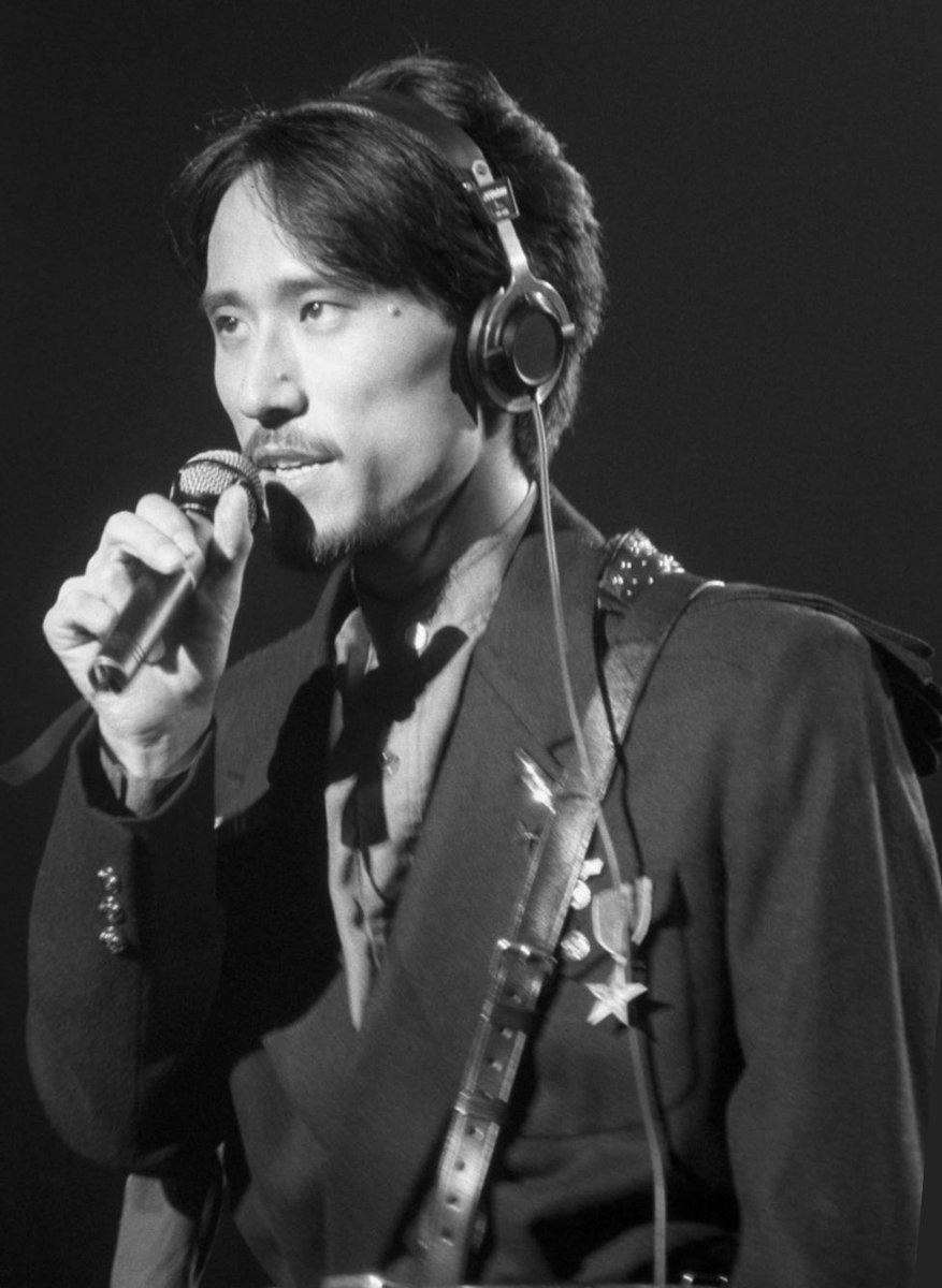 MarubeniTakashi's tweet photo. 6月6日はドラマー、シンガーソングライターなど多才な #高橋幸宏 さんの誕生日🎂 (1952年6月6日 - 2023年1月11日)
「#サディスティック・ミカ・バンド」「#サディスティックス」「#Yellow_Magic_Orchestra (#YMO)」と活躍されました🥁
2023年に逝去されたのが残念です😢 https://t.co/AbLT8352ra
