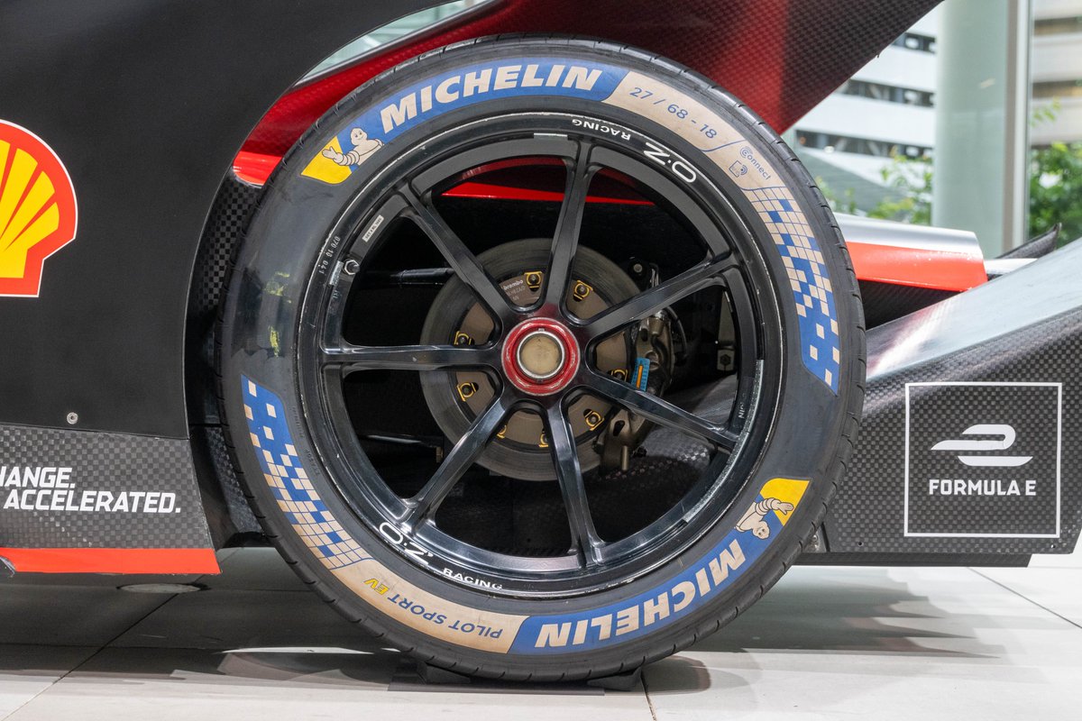 homra_image's tweet image. みなとみらい日産に展示してあるNissan Formula E Gen 2

鈴鹿PAのMcLaren Honda MP4/5Bに続き今年は良いものが見れますね。

NikonZ30
NIKKOR Z DX 16-50mm f/3.5-6.3 VR
#Nikon #NikonZ30 #Z30