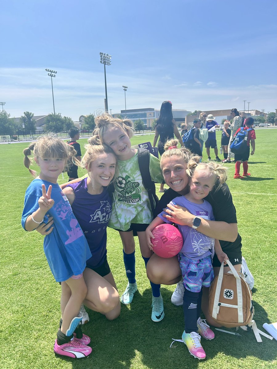 ACU_Soccer's tweet photo. 𝙇𝙖𝙨𝙩 𝙙𝙖𝙮, 𝙗𝙚𝙨𝙩 𝙙𝙖𝙮 𝙖𝙩 𝙘𝙖𝙢𝙥! 🤩

Crazy hair day, competition day, award ceremony, and the radar gun was brought out ⚽️💨 A super fun day 3️⃣!

#GoWildcats https://t.co/VxJjBHn4LZ