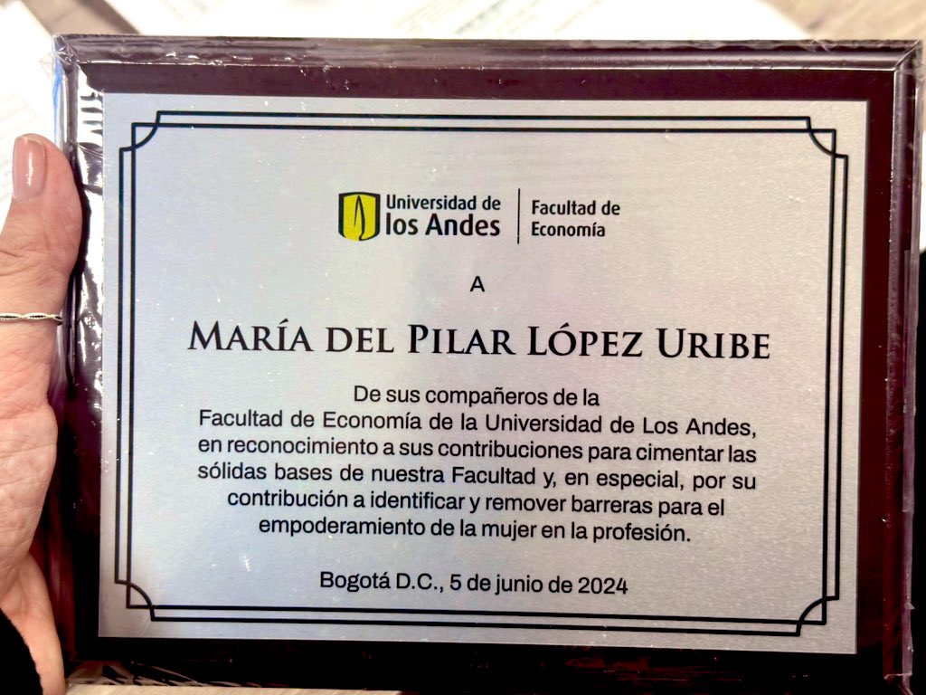 María del Pilar López Uribe tweet media