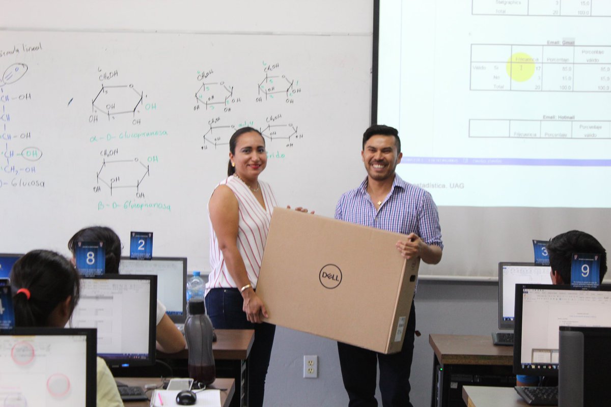 FCQBUAGRO's tweet photo. También entregamos equipos de cómputo nuevo para ir modernizando el laboratorio de cómputo, todo esto bajo amplias gestiones que realizamos en esta gestión 2018-2024. https://t.co/Wi0Gkd13H3