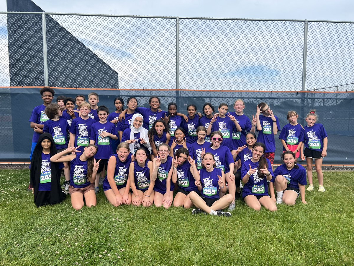 Love the hard work and determination these kids showed during the fun run! CHM/CHE did an amazing job, as did all the other schools! Favorite day of the year!💜