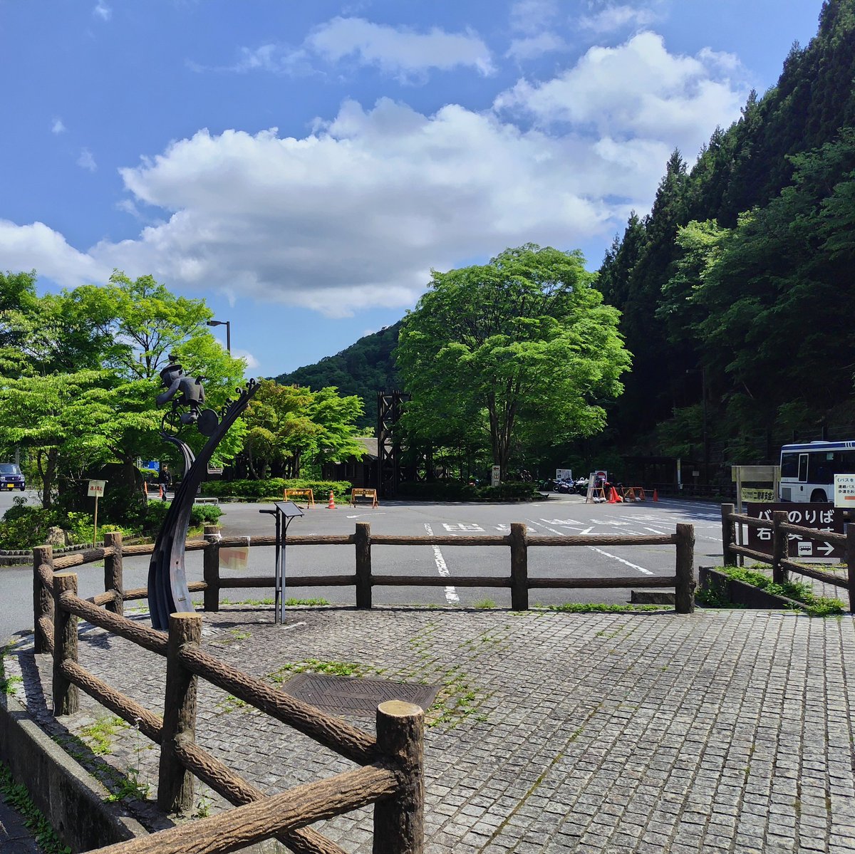 Drider_Hydra's tweet photo. #mt09
#檜原都民の森
#奥多摩

昨日は
ほぼ1年ぶりに奥多摩へ 
行きは埼玉ナンバーの
ペースカー(他人)(* >ω<)付き

帰りは ちょうど誰も居らず
自分のペースで 快適モード
(*ﾟ∀ﾟ*) https://t.co/yN3RSXWRO7