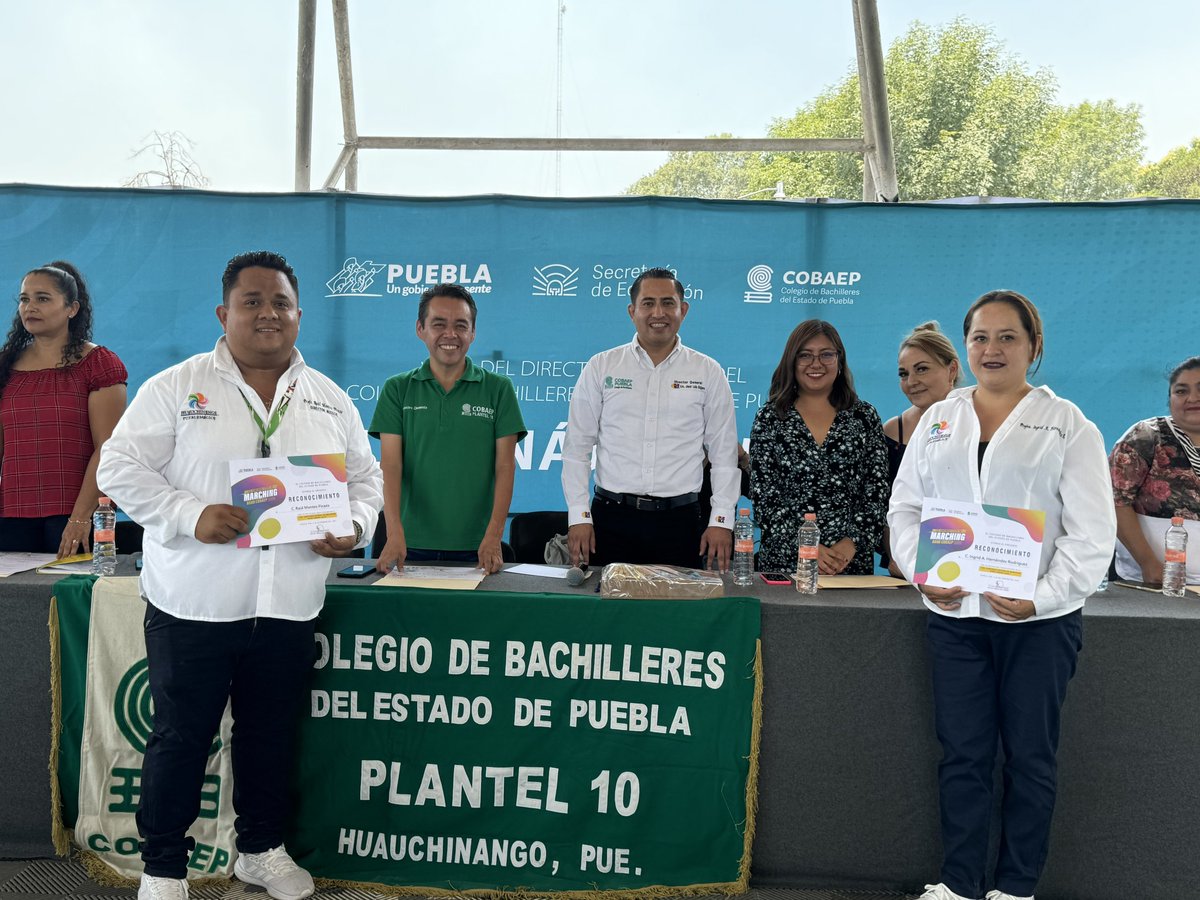 JoseLuisNajeraM's tweet photo. Soy fan de Tigres P-10 #Huauchinango Marching Band

Mira.
Hoy les reconocí por su dedicación y entrega. Lo han dado todo en el concurso de Marching Band, dejaron el alma y el corazón en el #desfile del #5demayo
Enhorabuena son un #orgulloCobaep https://t.co/yhUpK03ZgN