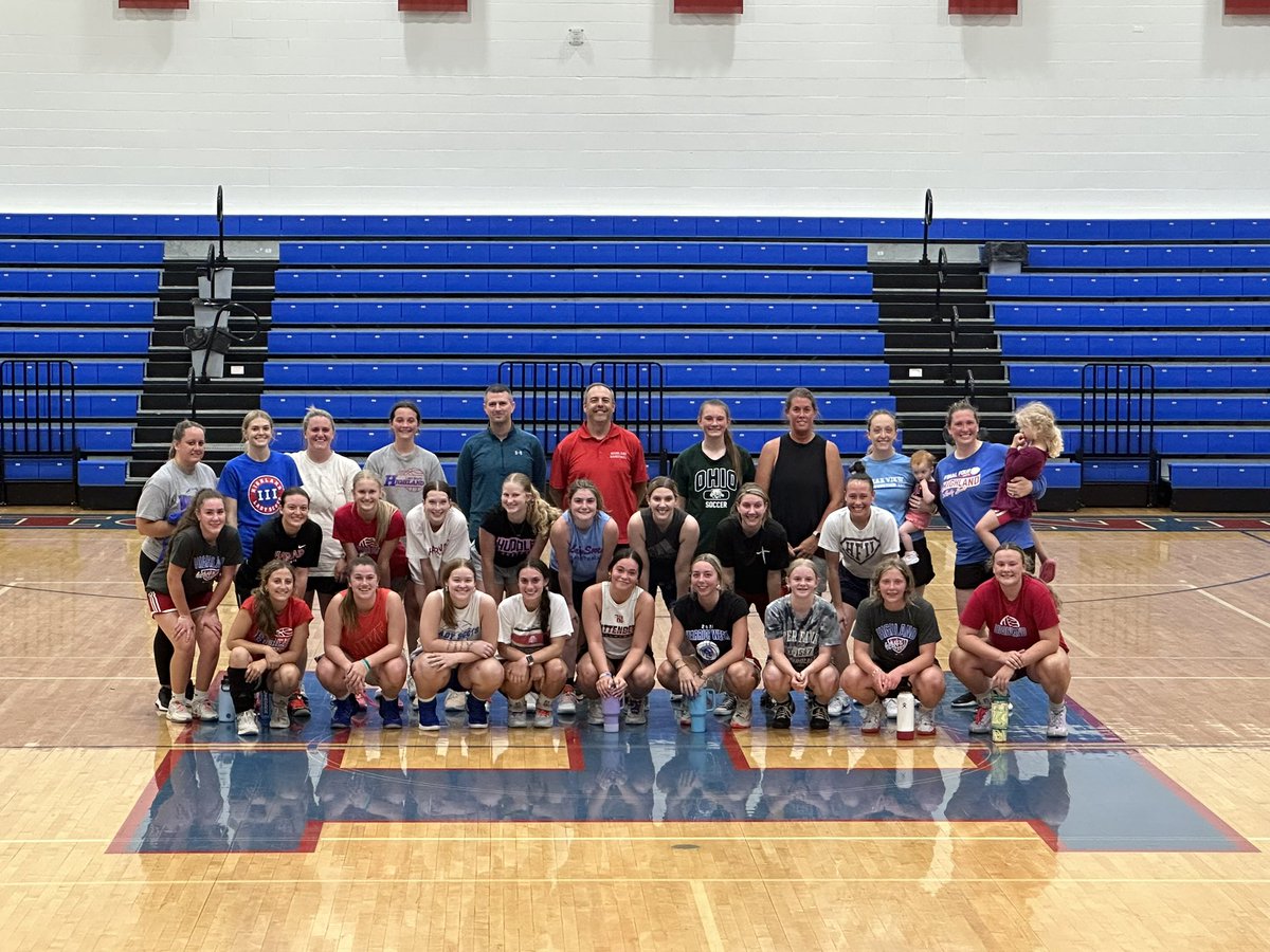 What a great night!! Thanks to all our alumni that came to alumni open gym. It was a blast!
#LiveWithJoy