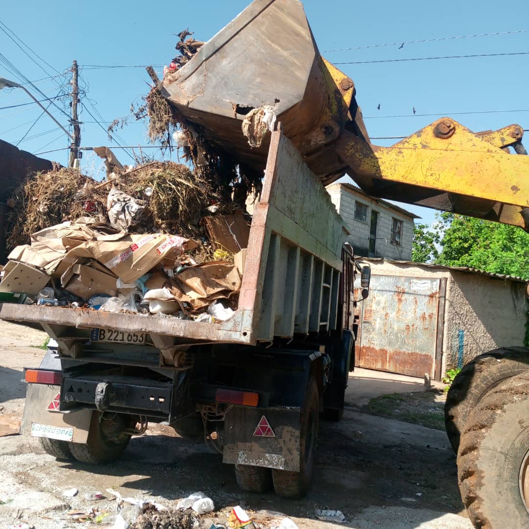 SanchezDol86052's tweet photo. Continuamos realizando saneamiento en Bauta.
La Laguna
#GEArtemisa
#Gladys@
#ArtemisaJuntosSomosMas https://t.co/aNDmzMFbFK
