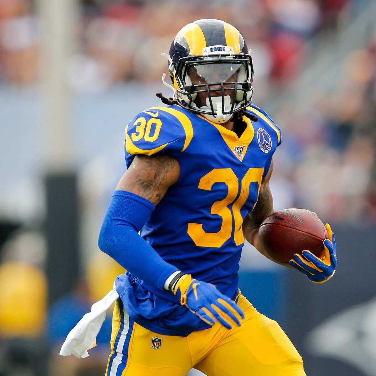 MLFootball's tweet photo. HE WAS SPECIAL 🤯🤯🤯

Former #Rams RB Todd Gurley has more career touchdowns (79) than 

• Alvin Kamara (78)
• DeAndre Hopkins (78)
• Travis Kelce (77)

DESPITE NOT HAVING PLAYED A GAME IN 3 SEASONS

(Via @statmuse) https://t.co/tm5VRlDNZ8