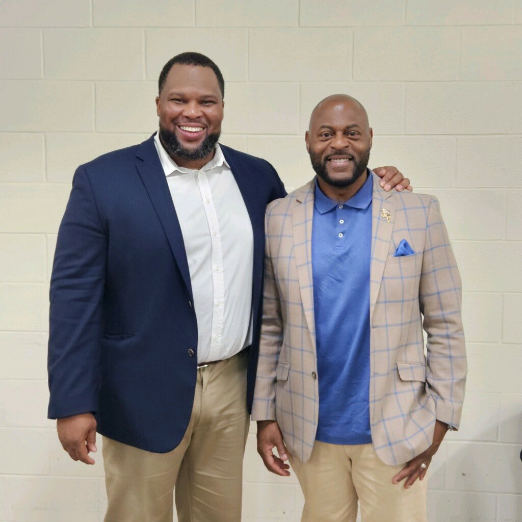 Thank you <a href="/cfisdrrr/">CFISDRRR</a> for the awesome opportunity to serve you district leaders, teachers, and support team members! It was an honor to serve! Remember to out your mask on first!!! Even had a special mentor show up <a href="/RJMotivates/">Robert Jackson</a>