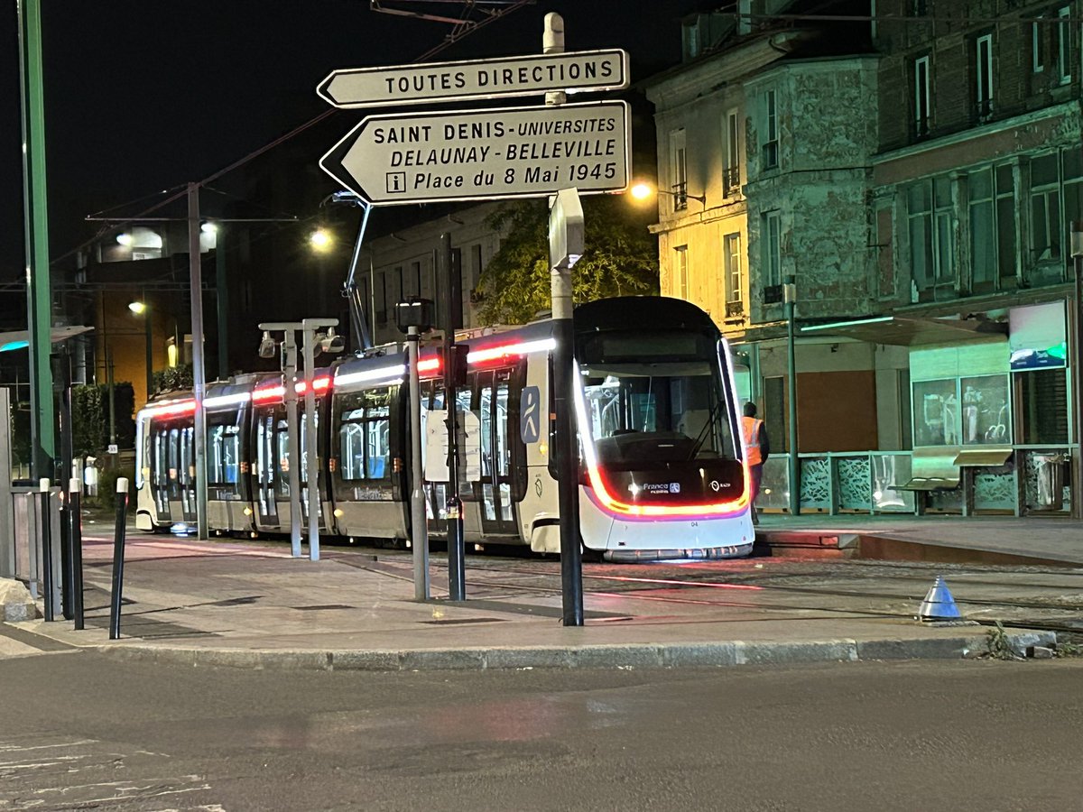 AutPlaine's tweet image. Premiers tours de roue du TW20 en essais dynamiques sur les voies du @T1_RATP à @VilleSaintDenis 

Il est beau. On se languit de pouvoir l’utiliser au quotidien ! 
Encore quelques mois de patience. 

@RATPGroup_Terr @AlstomFrance 
@IDFmobilites