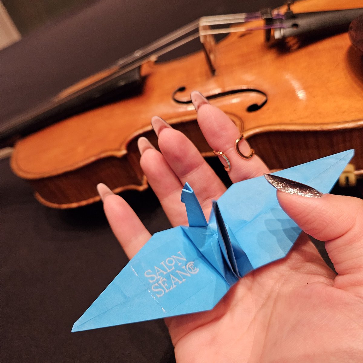 13dominos13's tweet photo. 🎻💖💖 What a beautiful and helpful authentic connection workshop with @SalonSeance - #NYTechWeek is a great space to "workshop a workshop"! @Techweek_ https://t.co/cE6hhMxIT9