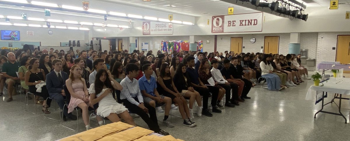 Elizabeth Blye tweet media