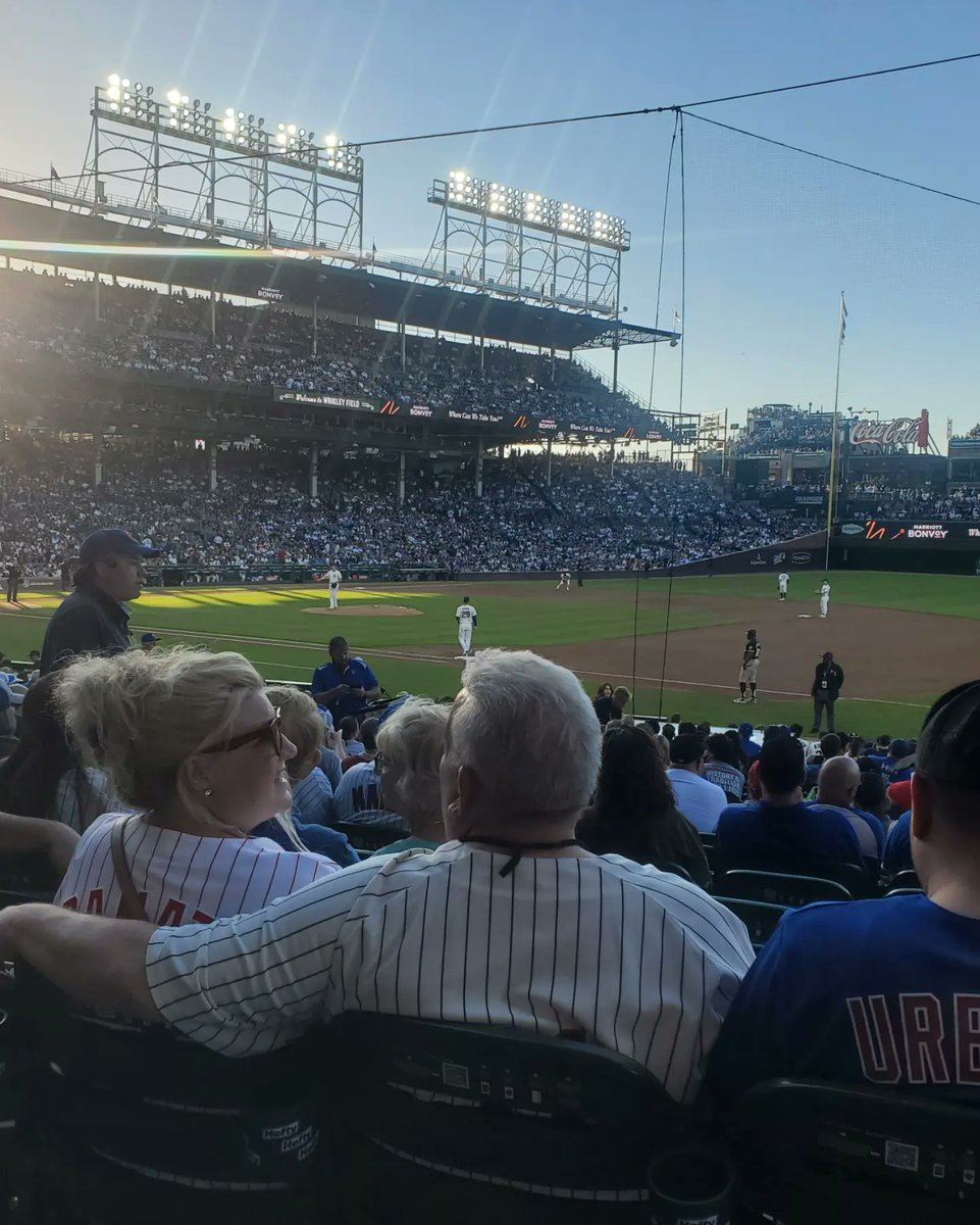 nickalbright's tweet photo. First true day off in a few months so I had to take a day trip to the city. Started by sitting on I-55 for two hours,  then I grabbed a dinner and a couple cocktails at @MottStreetChi, and I'm now sitting at my first crosstown game ever https://t.co/6kwNmAm8Tu
