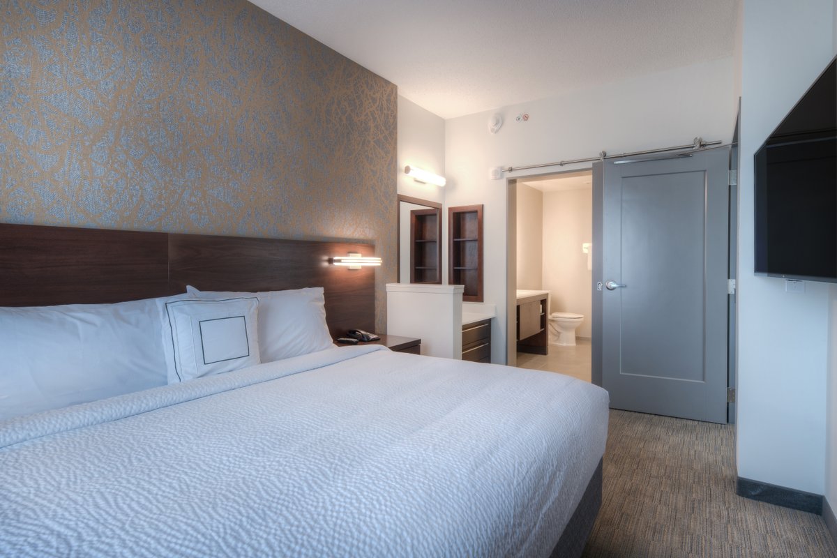 RIRaleighDT's tweet photo. Your home away from home.

Book your stay: https://t.co/Of3OO8NmrC https://t.co/LhS0KGEtD0