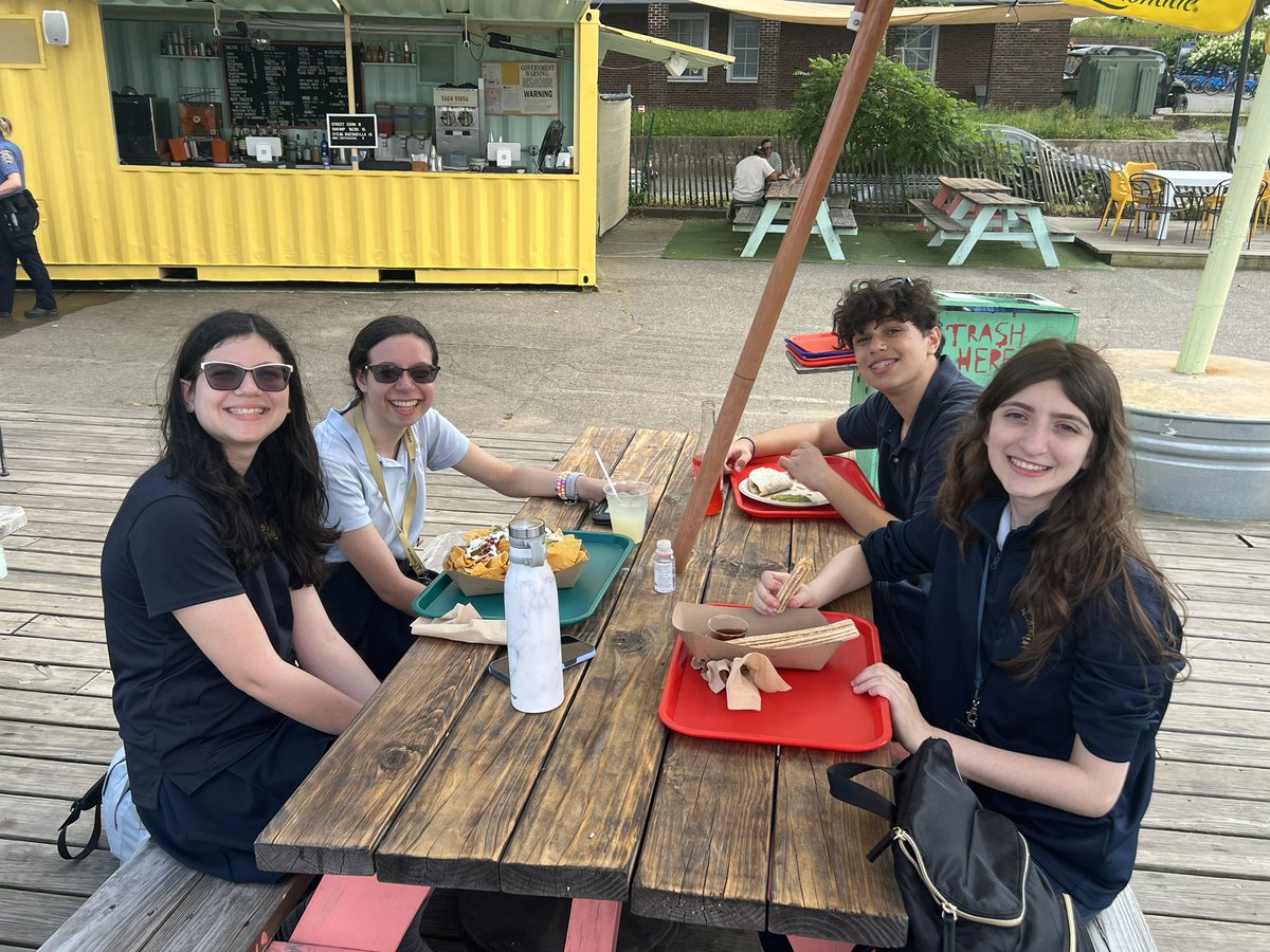 Ms. Postler tweet media