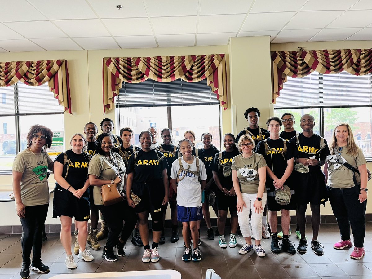 RSmalls0105's tweet photo. Blazer Battalion!💜 #JCLC #CampCarolina #FtJackson #EducatorsDay https://t.co/qSSHSM2pUt