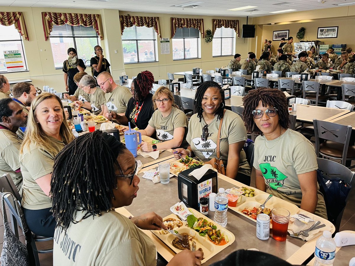 RSmalls0105's tweet photo. Blazer Battalion!💜 #JCLC #CampCarolina #FtJackson #EducatorsDay https://t.co/qSSHSM2pUt