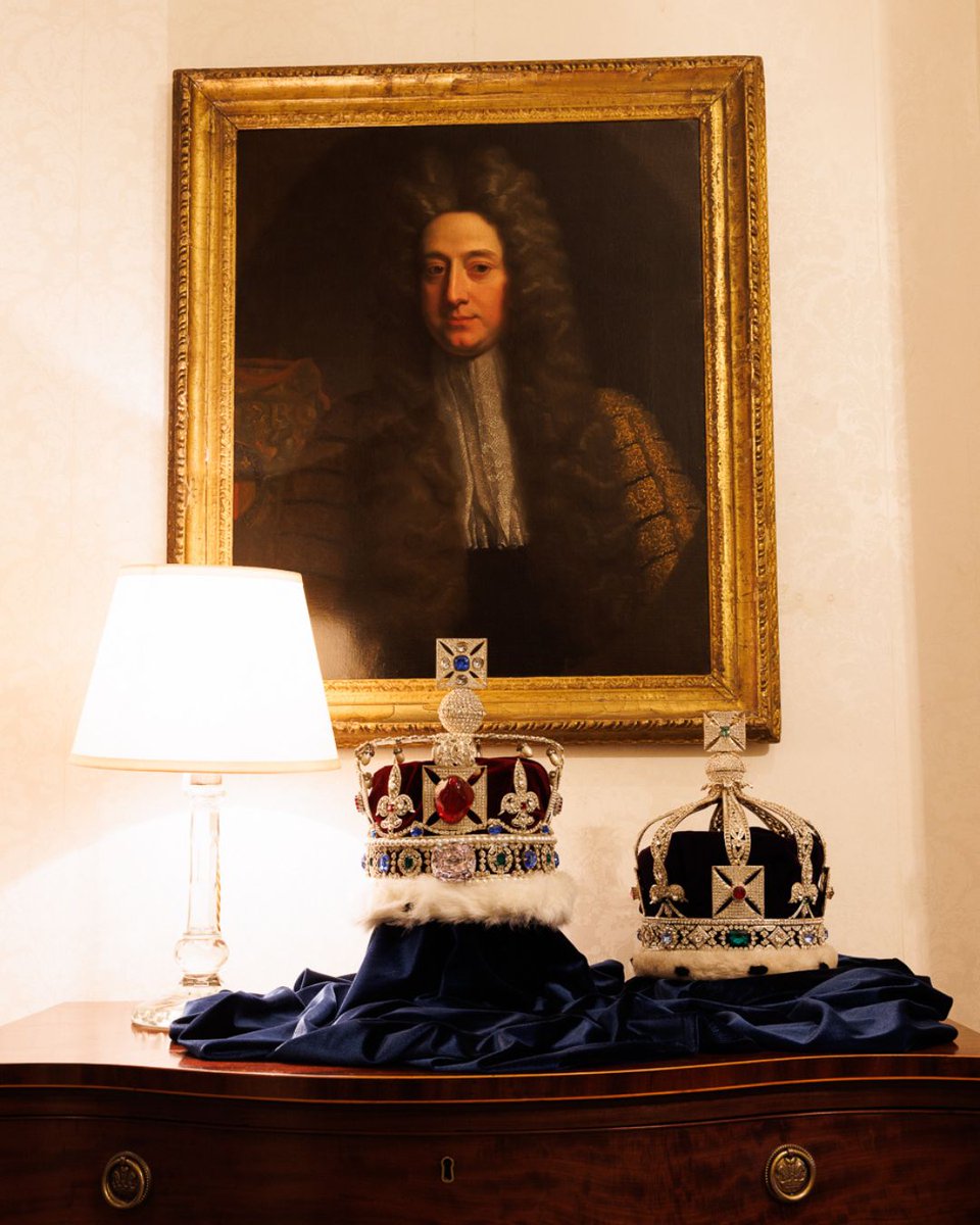 TJCMuseum's tweet photo. 👑 Wishing you all a safe and relaxing King's Birthday long weekend!

———
Image: Installation view of The Johnston Collection, 2024. Photo: Adam Luttick | Luts Photography.
#kingsbirthday #holiday #happybirthday #longweekend. https://t.co/i8wfBw4LcH