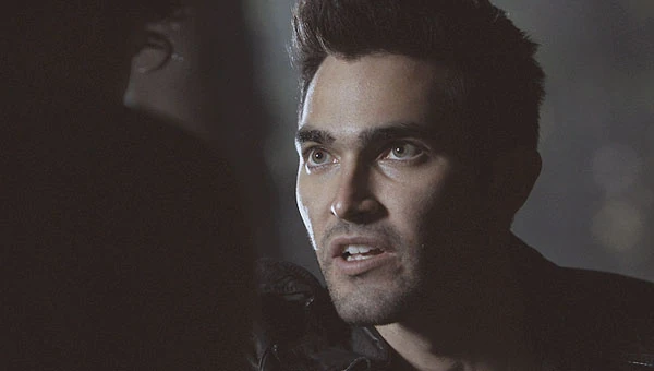 teenwolfbr's tweet photo. Faz o uivo que nosso seriadinho tá de aniversário! 🐺

Há exatos TREZE ANOS ATRÁS (🥲), no dia 05 de Junho de 2011, a emissora americana da MTV exibia Wolf Moon, o primeiro episódio de Teen Wolf. https://t.co/iEcN3xE0ft