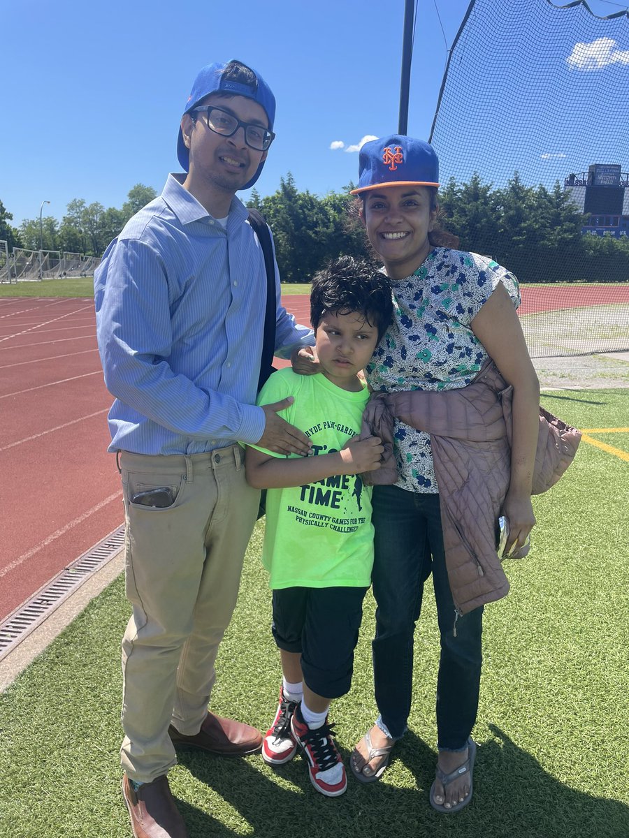 msobrienhgs's tweet photo. We had the best time cheering on our athletes at the Empire Games!!! So proud of how hard these kiddos worked! 💚 #proud2bnhpgcp @teamhillside @NHPGCP https://t.co/H7XmPppIOT