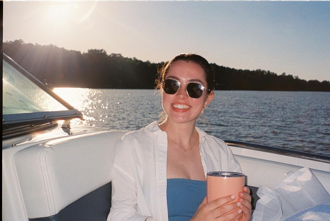 Fofa! Anneliese Judge via Instagram.