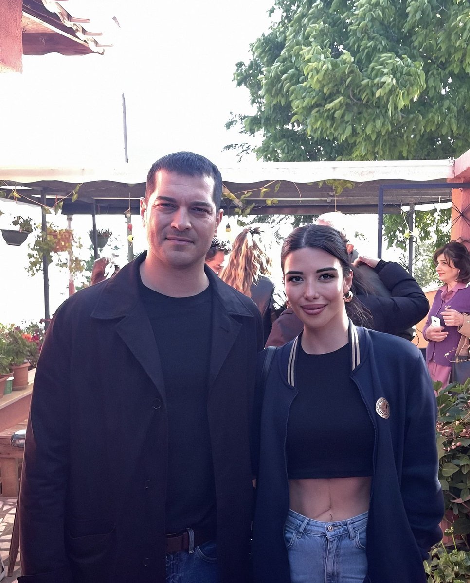 Bello Çağatay  Ulusoy ❤❤❤ con fans