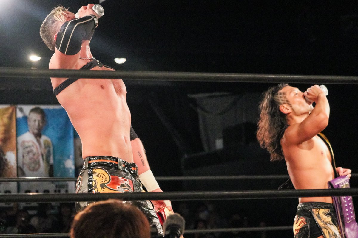 nashitaka08's tweet photo. 2024.06.05 新宿FACE
ビール飲む姿、シンクロしちゃう かわいい
#ddtpro #高梨将弘 #ChrisBrookes #CDK #CDK5th https://t.co/zKz9bxZKkp