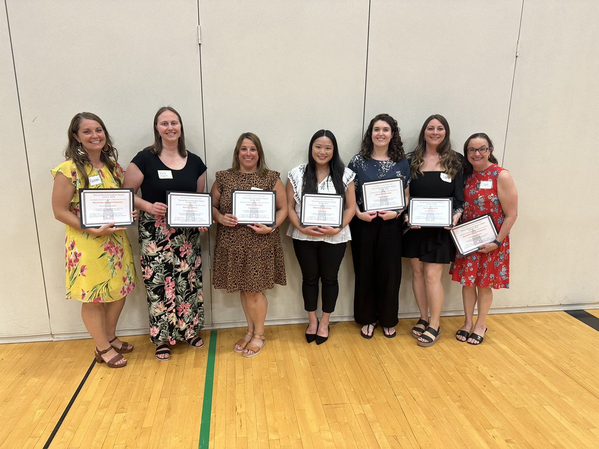 CCCSD_MS's tweet photo. Congratulations to our MS staff who were recognized this evening for their retirements, years of service and tenure! #SaintsPride @CCCSDtweets https://t.co/87cAX9pO4Z